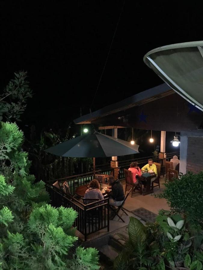 Bintang By Tobias Lodge Cafe & Restaurant Kelimutu Ngoại thất bức ảnh
